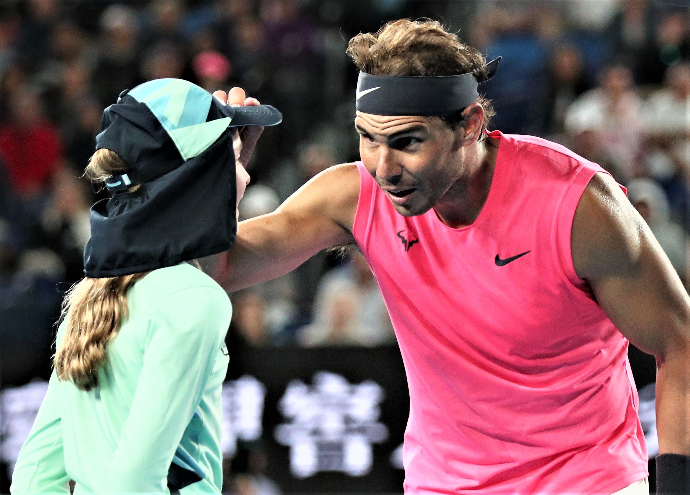 Nadal keu goi quyen gop 10 trieu USD chong dich Covid-19 hinh anh