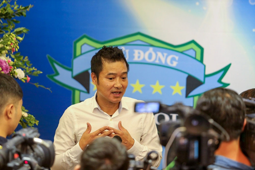 Hong Son - tien ve xuat sac nhat Viet Nam 25 nam qua anh 1