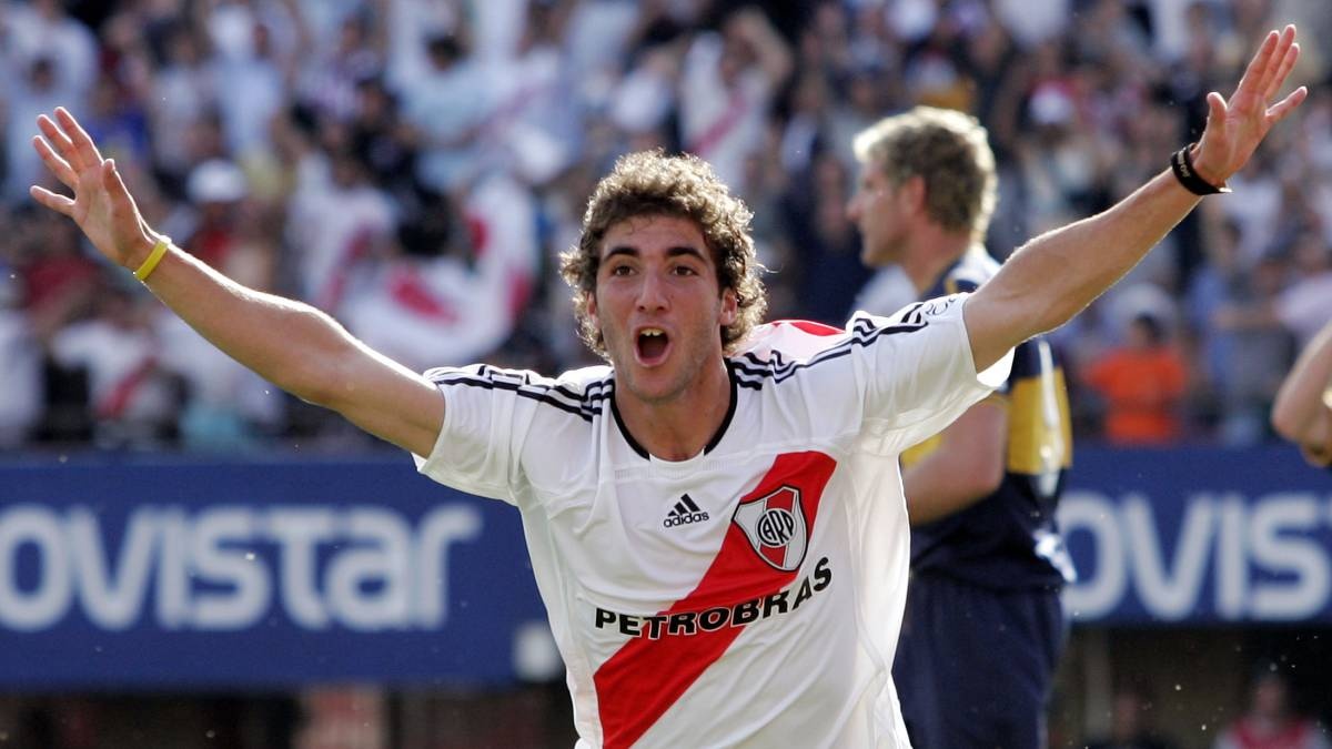 River Plate muon co Gonzalo Higuain ngay trong he nay anh 1