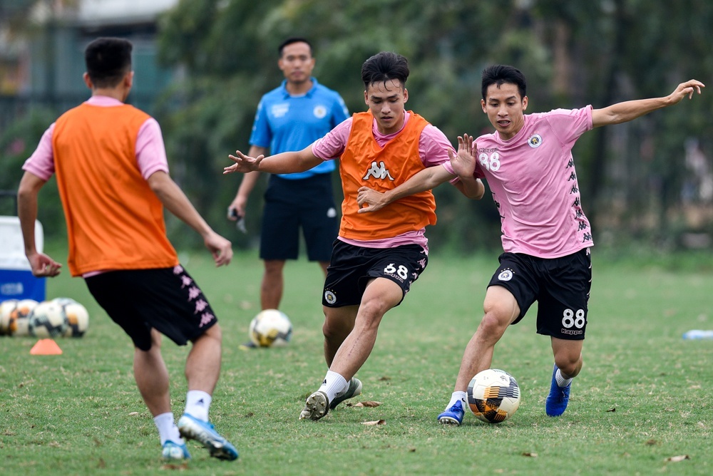 Tuyen thu U23 Viet Nam co giup CLB Ha Noi giai bai toan khung hoang? anh 2