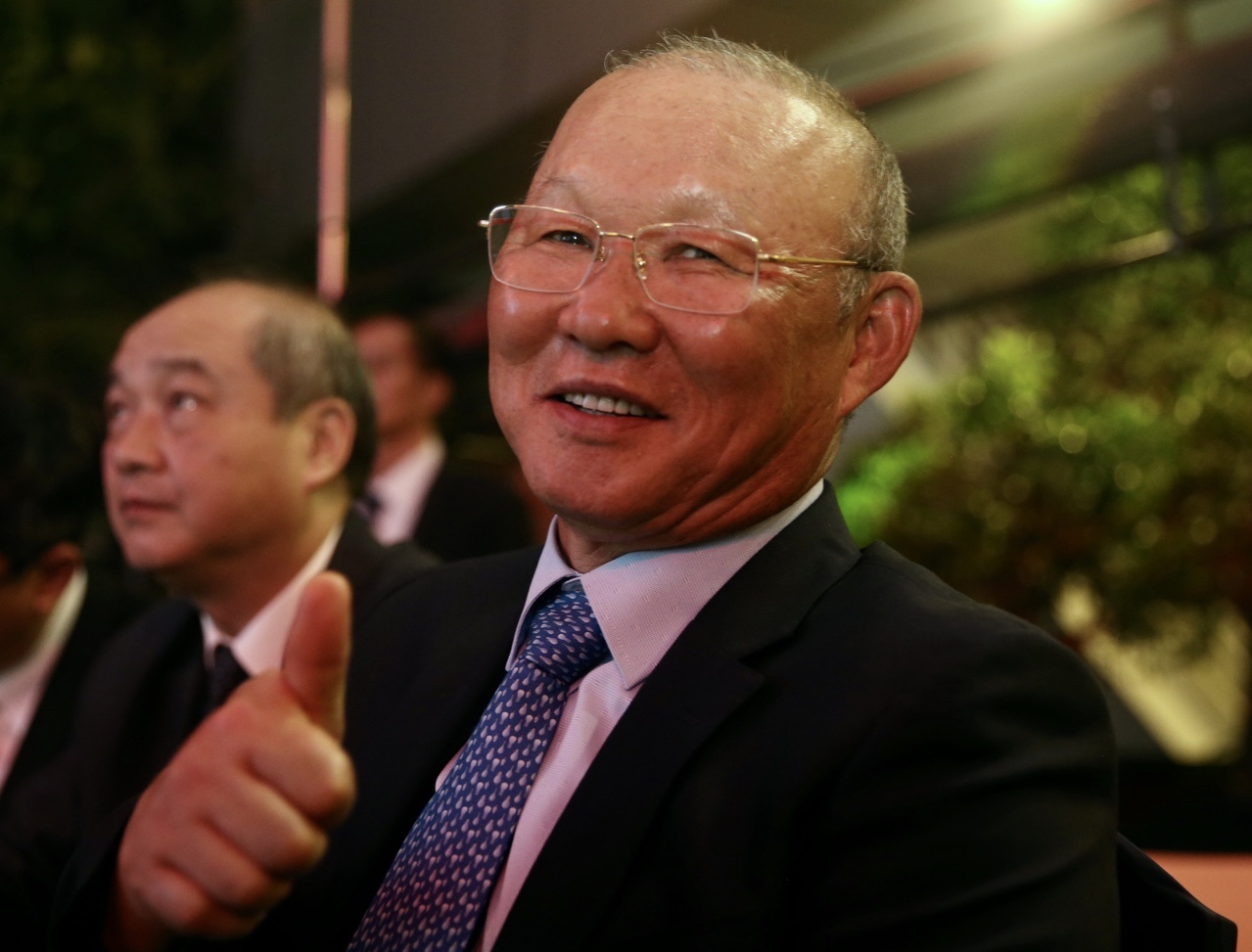 Huynh Anh rang ro ben Quang Hai tai le trao giai Qua bong vang Viet Nam 2019 anh 5