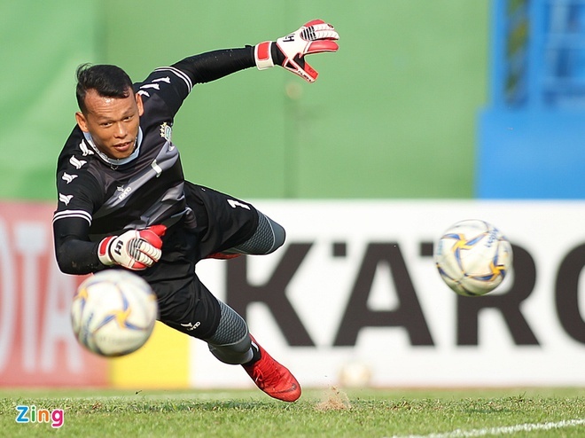 CLB Ha Noi dam phan mua Tan Truong thay Phi Minh Long anh 1