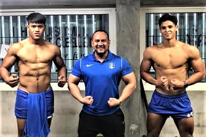 Hai cau thu Thai League khoe co bap nhu luc si hinh anh