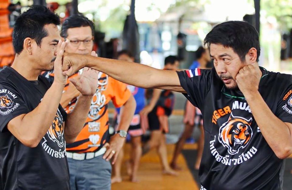 Huyen thoai Muay Thai hen ho voi tinh tre kem 31 tuoi anh 2