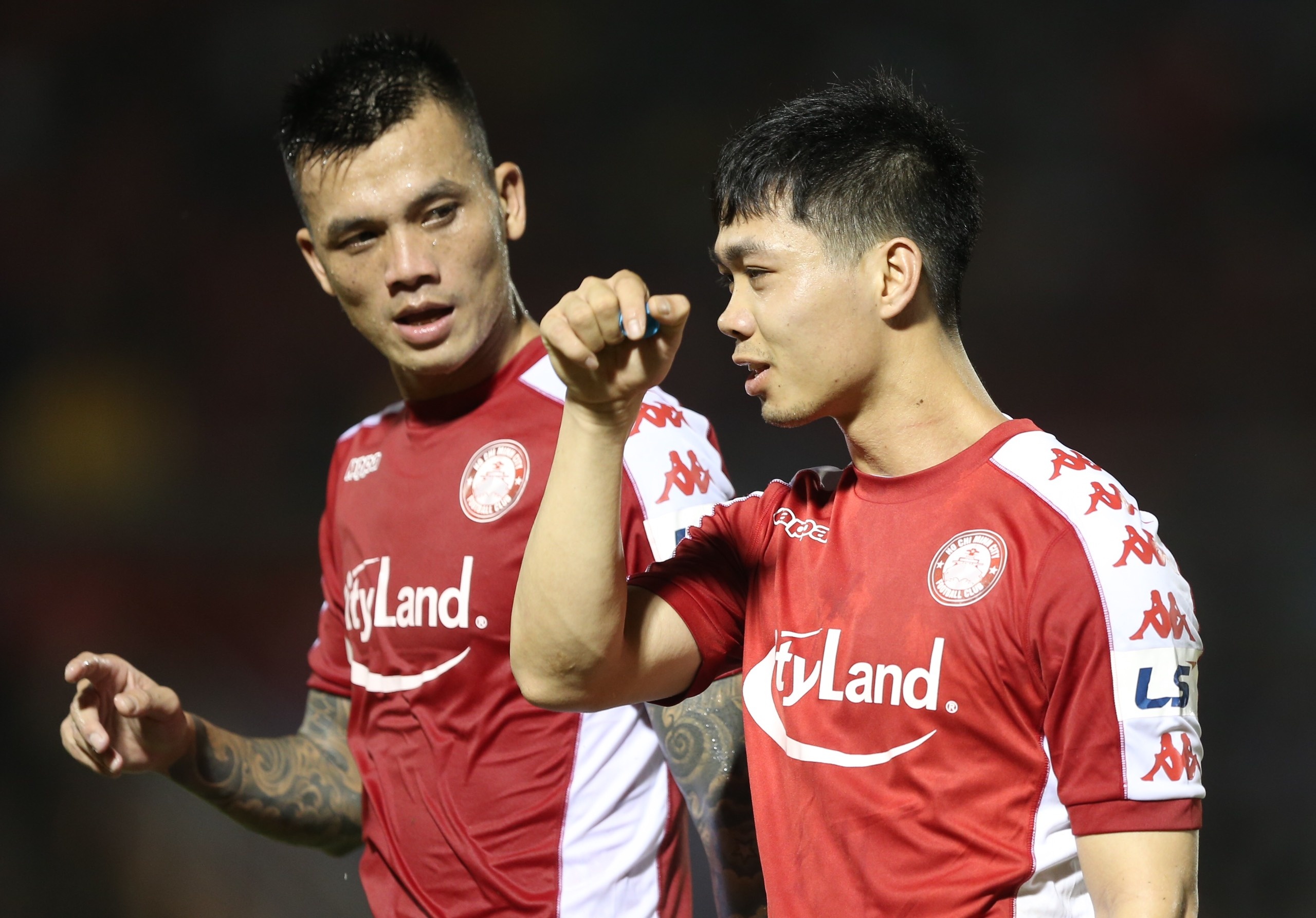 Cong Phuong choi noi bat o tran thang cua doi TP.HCM anh 1