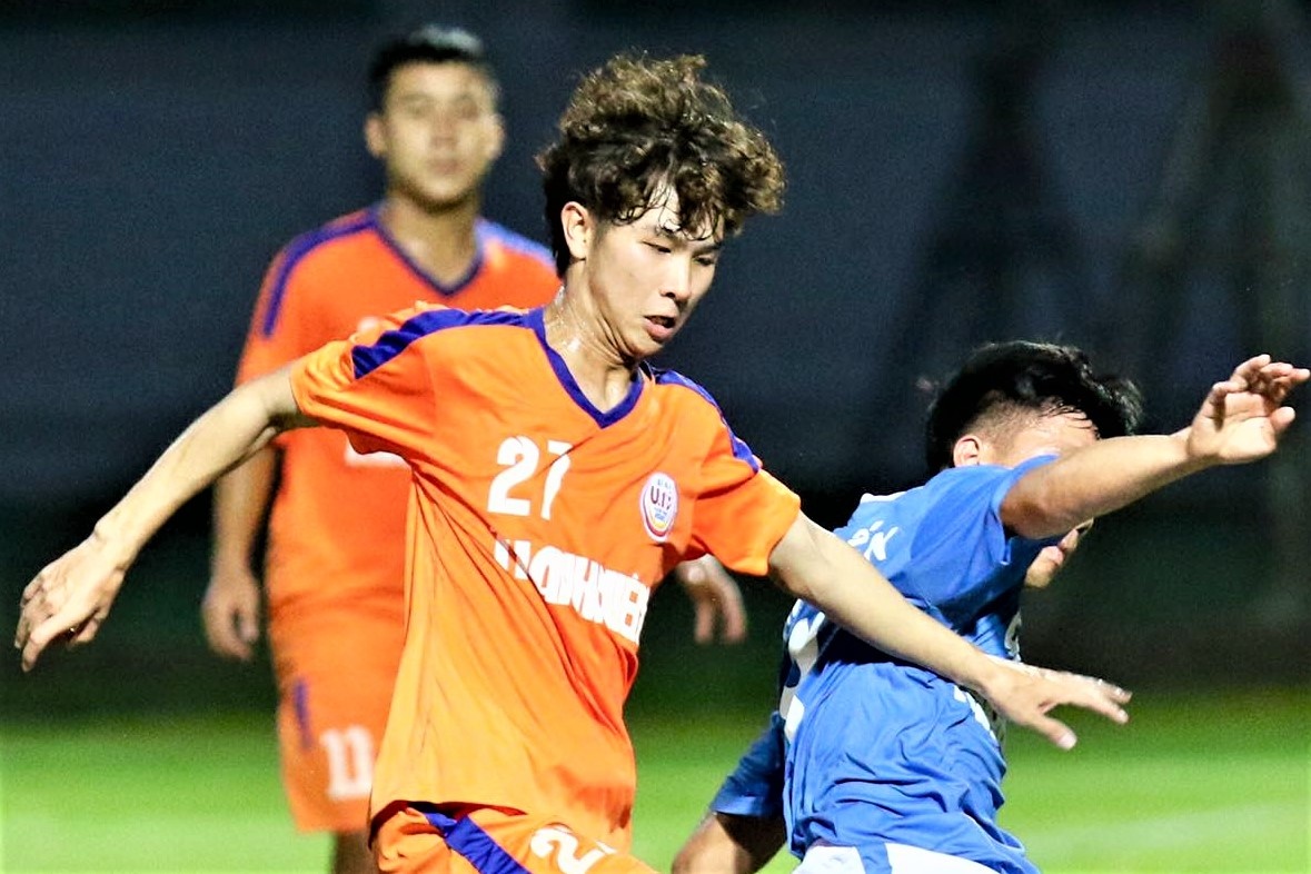 HLV doi CAND xin loi khi hoc tro xo xat tren san hinh anh