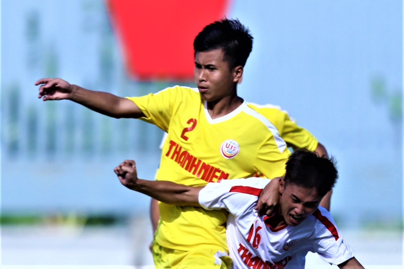 HLV U19 SLNA do loi tran thua HAGL vi dich Covid-19 hinh anh