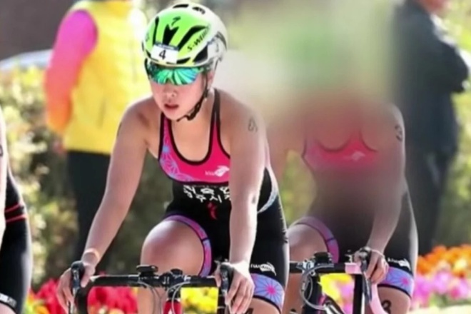 Nu VDV Han Quoc tu tu, HLV bi cach chuc hinh anh