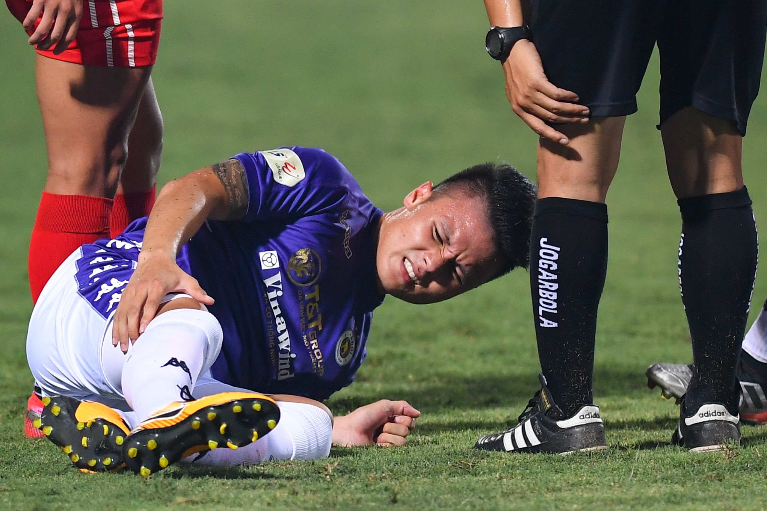 CLB Ha Noi dang tro lai manh me anh 1