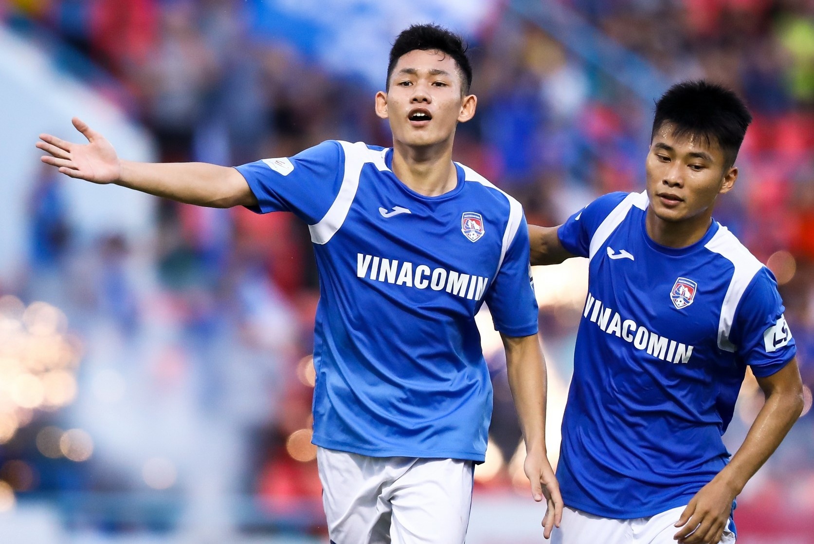 Cup quoc gia doi lich vi CLB Quang Ninh bi cach ly hinh anh