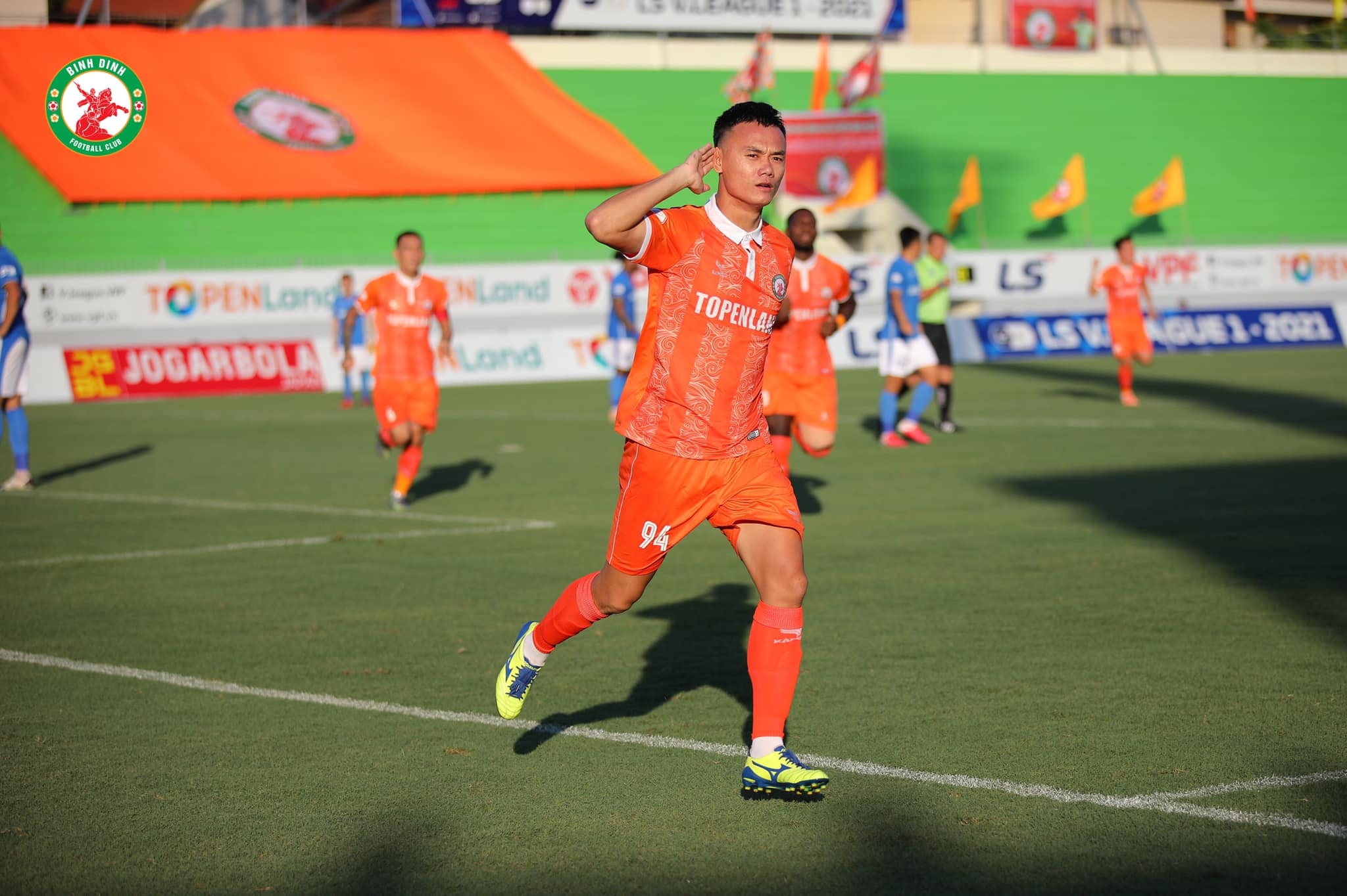 Cau thu tu choi moi chao nhap tich de khoac ao tuyen Viet Nam anh 4