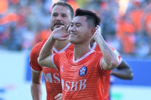 100% thanh vien CLB Da Nang am tinh voi SARS-CoV-2 hinh anh