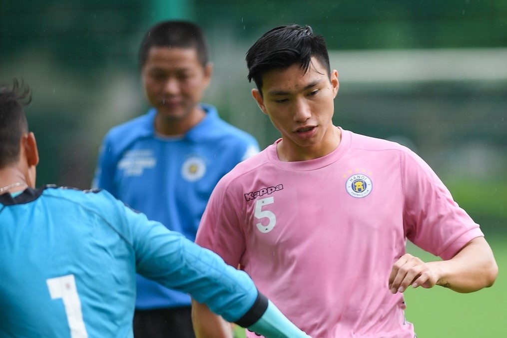 HLV doi Ha Noi chua ro khi nao Van Hau tro lai hinh anh