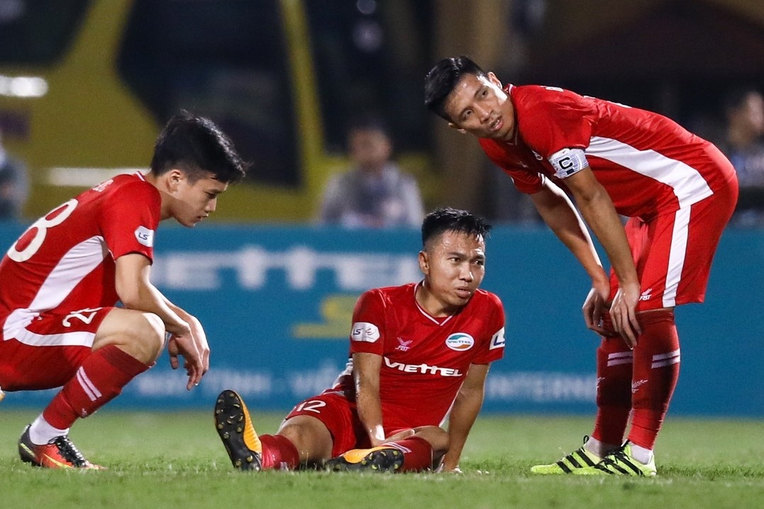 Khac Ngoc bi dap day chang hinh anh