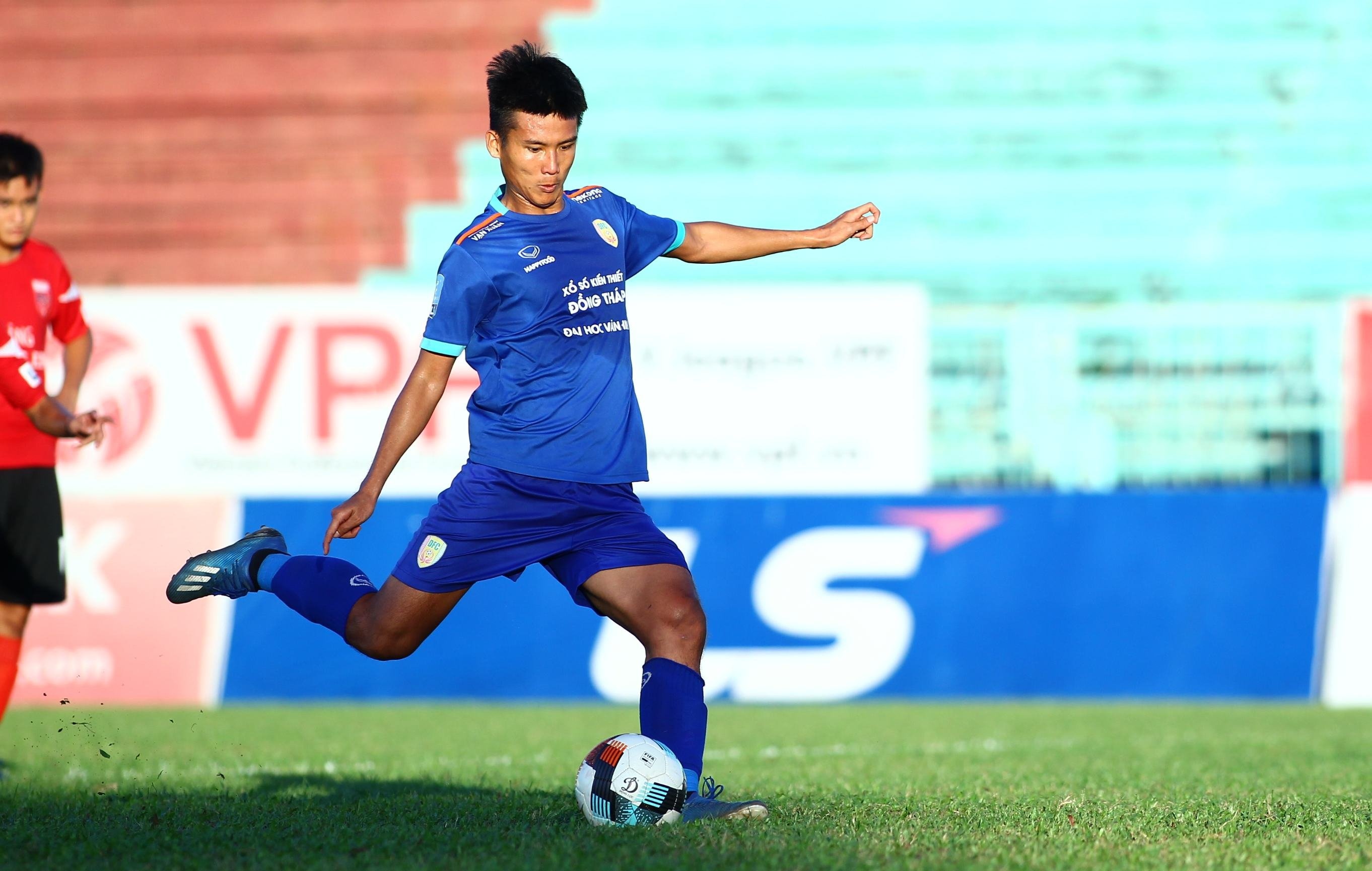 Cuu tuyen thu U19 Viet Nam khoc khi doi nha xuong hang anh 2