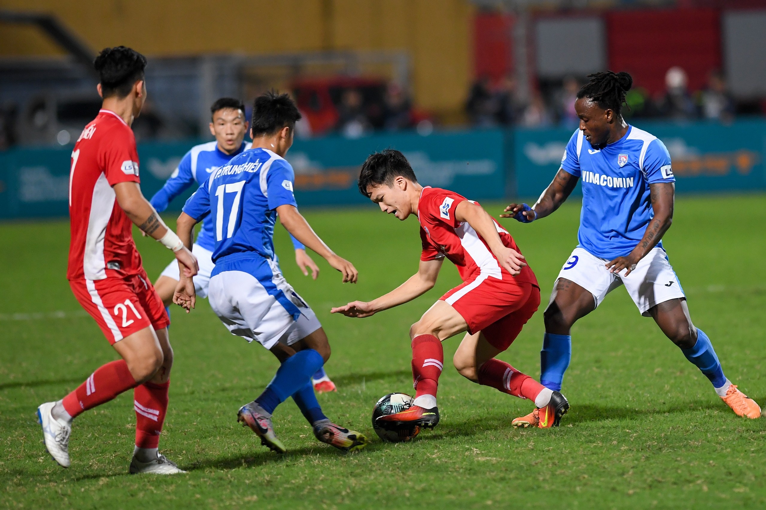 'Viettel xung dang vo dich V.League 2020' anh 1