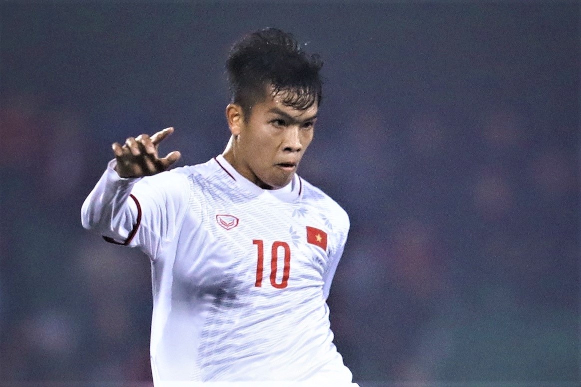 Huu Thang se phai canh tranh khoc liet o CLB Viettel hinh anh