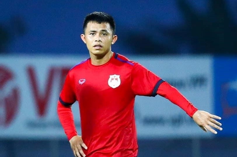 Cuu thu quan tuyen U19 va giac mo khoac ao tuyen quoc gia hinh anh