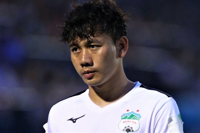 Kiatisuk dang giup Minh Vuong tro lai hinh anh