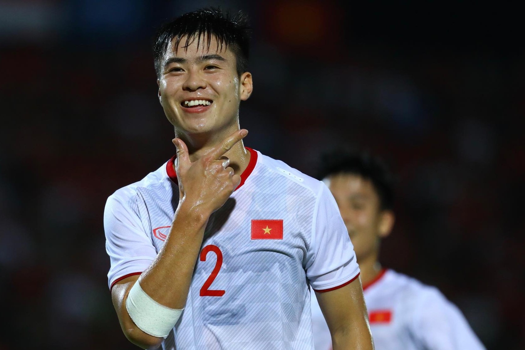 Duy Manh: 'Chan toi da binh phuc rat tot' hinh anh