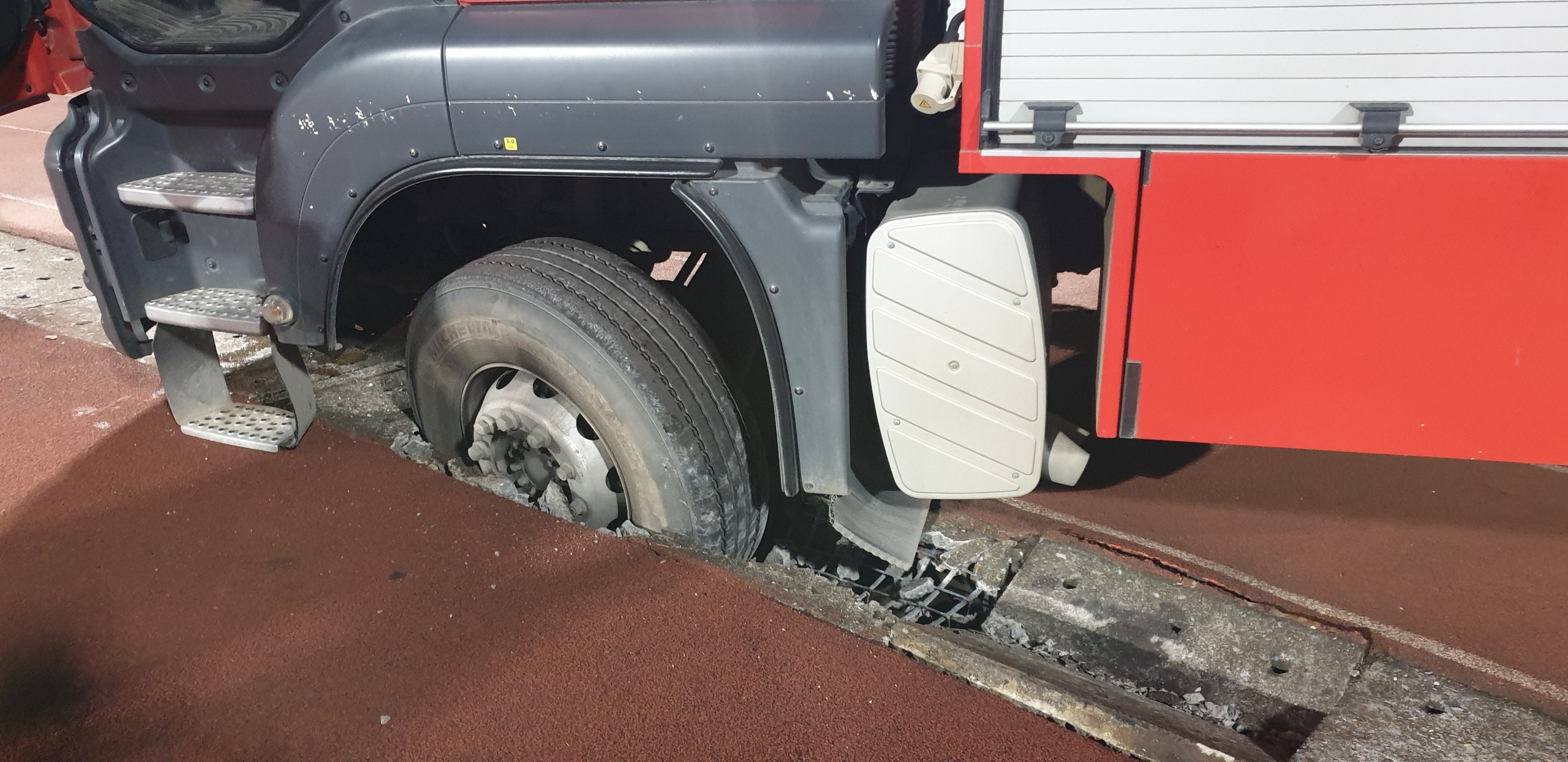 CLB Ha Noi,  cuu nan,  tai nan,  V.League anh 1