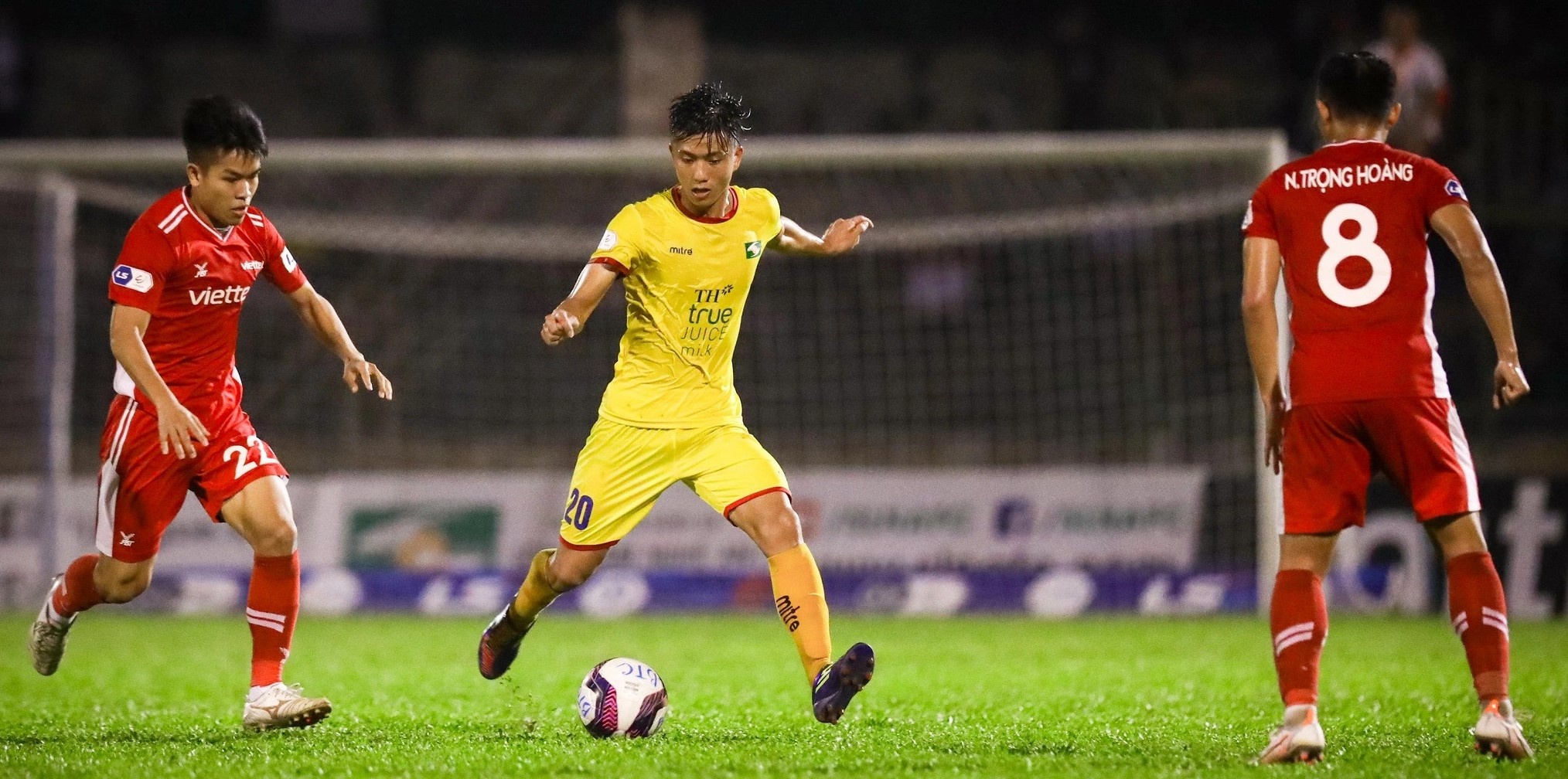 Phan Van Duc - Vien gach dau cho mong tro lai cua SLNA anh 1