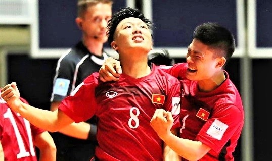 ‘Brazil manh nhung Viet Nam can tap trung chien dau, choi het minh’ hinh anh