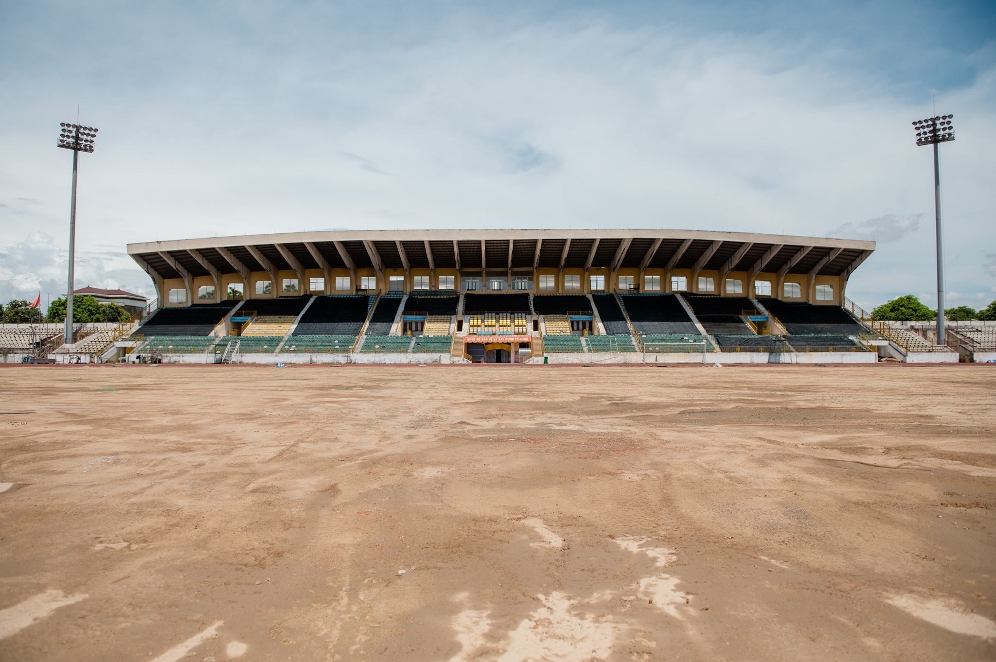 Sau HAGL den SLNA muon dang cai giai doan hai V.League 2021 anh 1