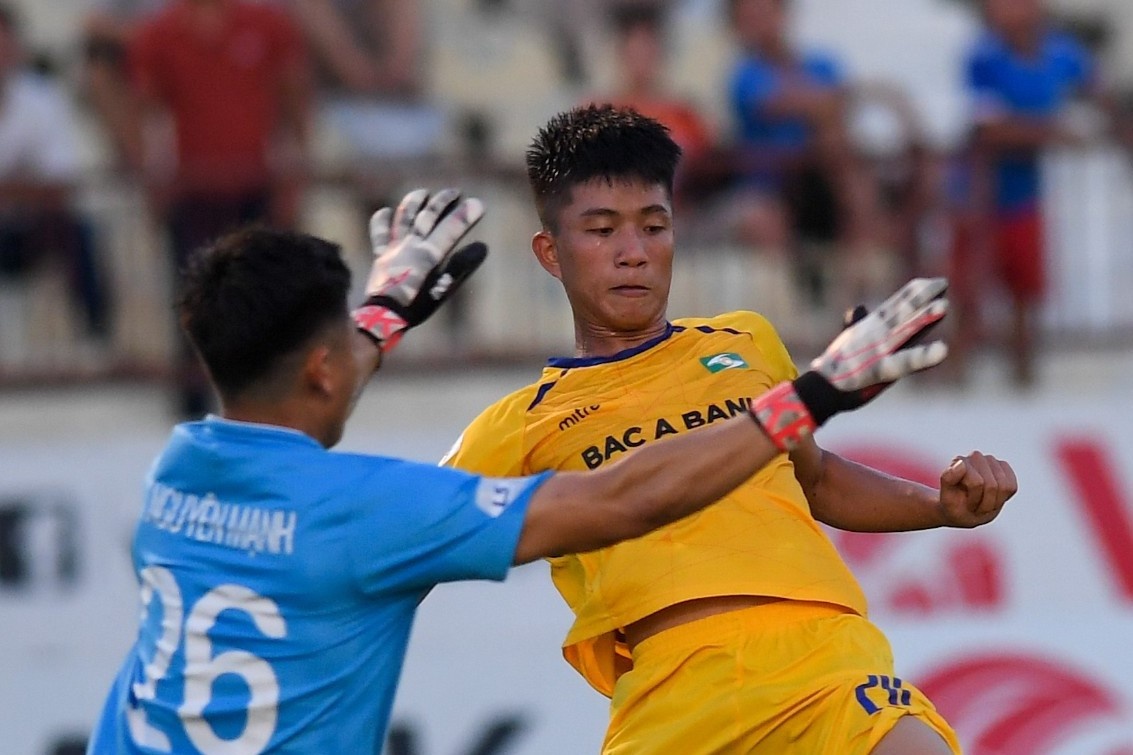 Sau HAGL, SLNA cung muon dang cai giai doan hai V.League hinh anh