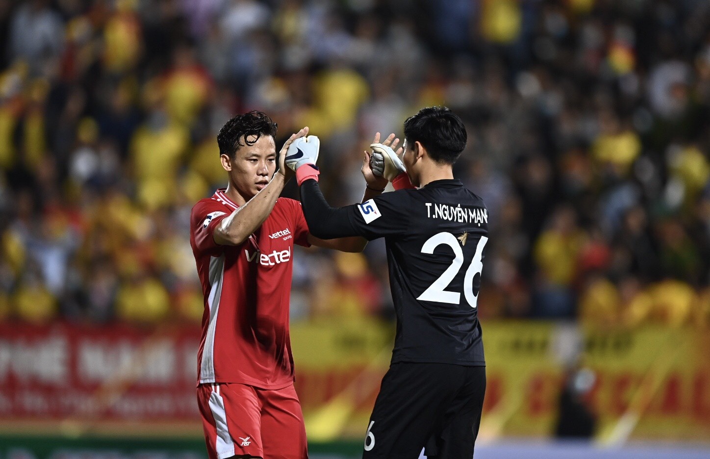 CLB Viettel dung 5 tuyen thu dau Kaya FC anh 1