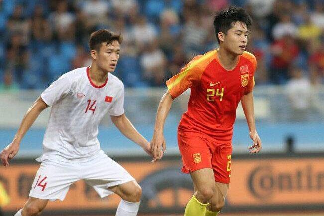 Viet Nam gap Trung Quoc ngay mung 1 Tet anh 1