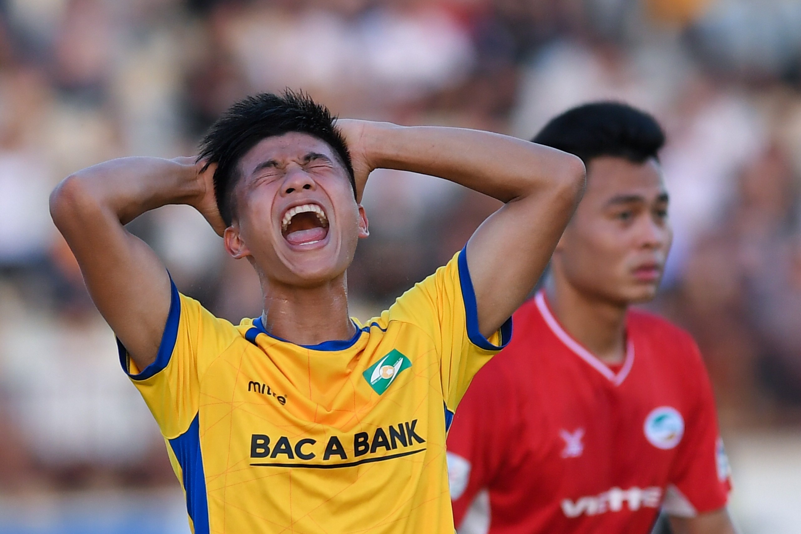 SLNA: 'Huy V.League ma co doi phai xuong hang la bat hop ly' hinh anh