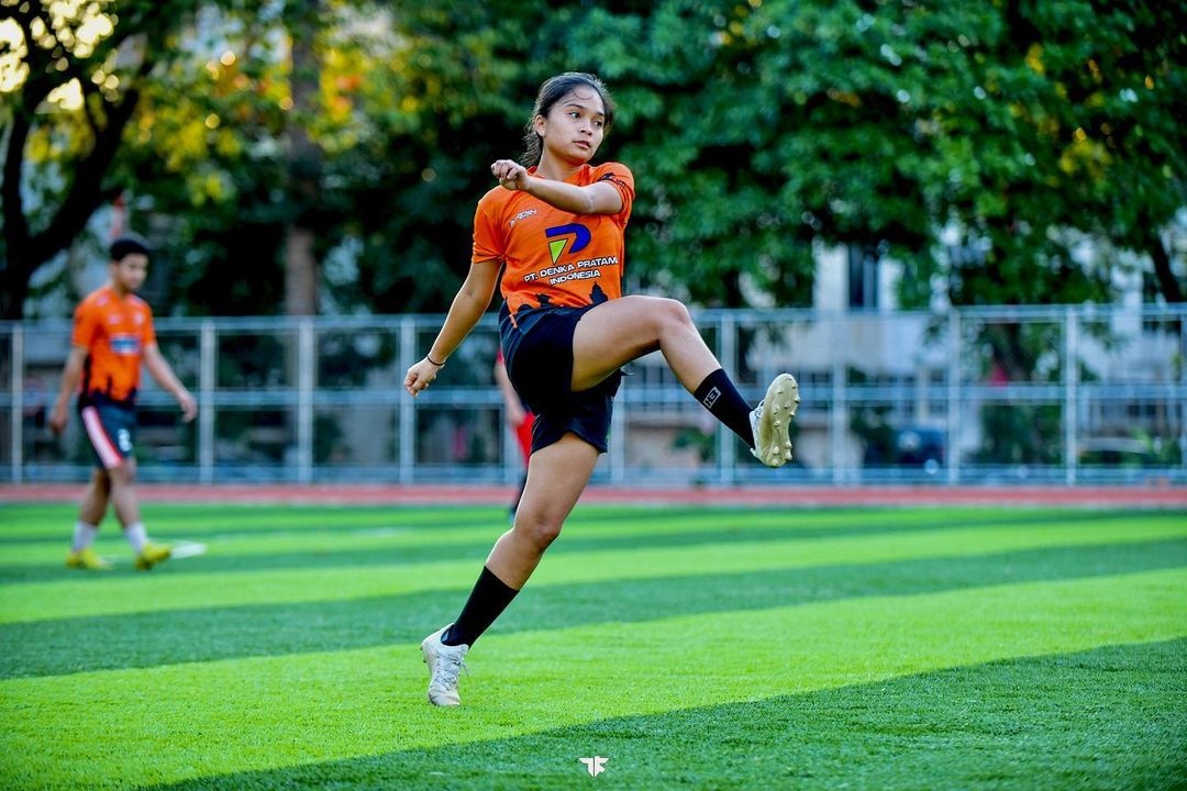 Tuyen thu nu Indonesia thu viec tai Bayern Munich anh 1