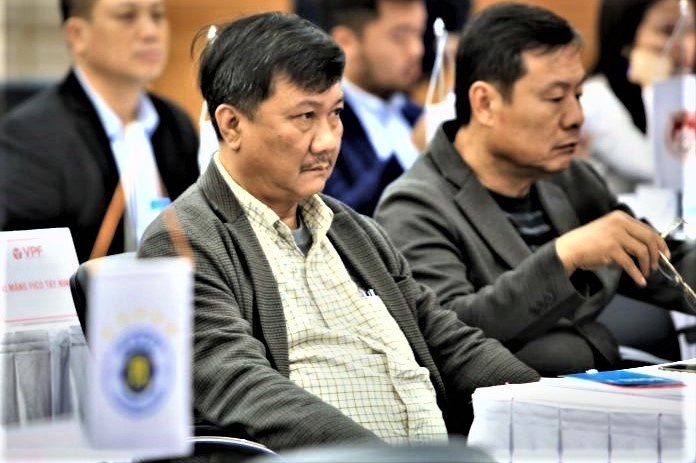 Chu tich CLB Quang Nam: 'Quyet dinh thu hang la quyen cua VFF' hinh anh