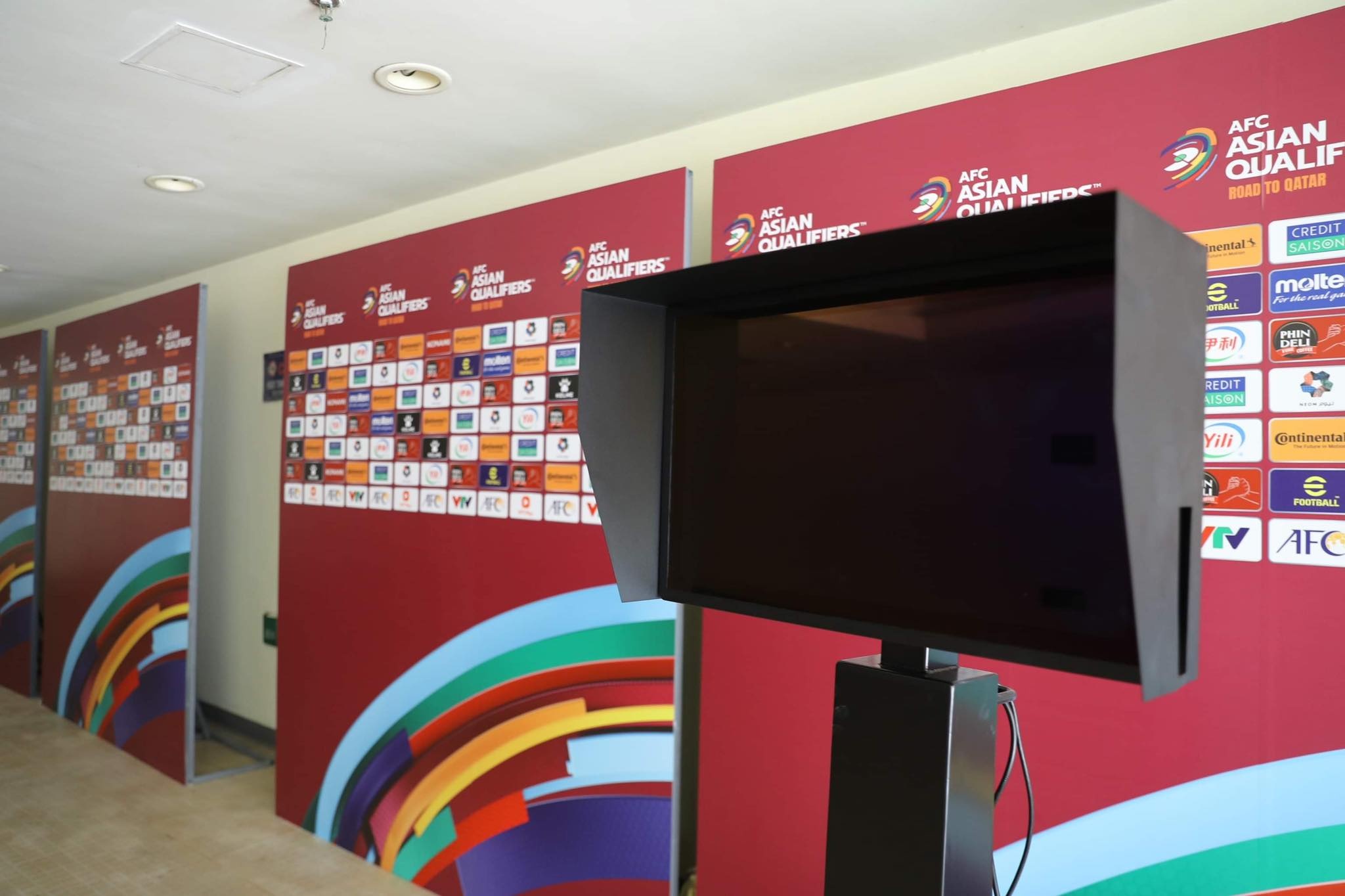 VAR duoc chuan bi ky cong o san My Dinh hinh anh