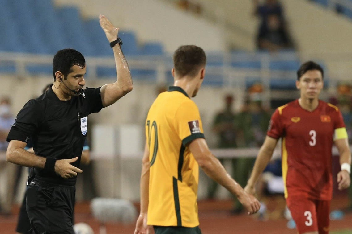 Phan Thanh Binh: 'Khong the tiec vi trong tai tu choi penalty' hinh anh