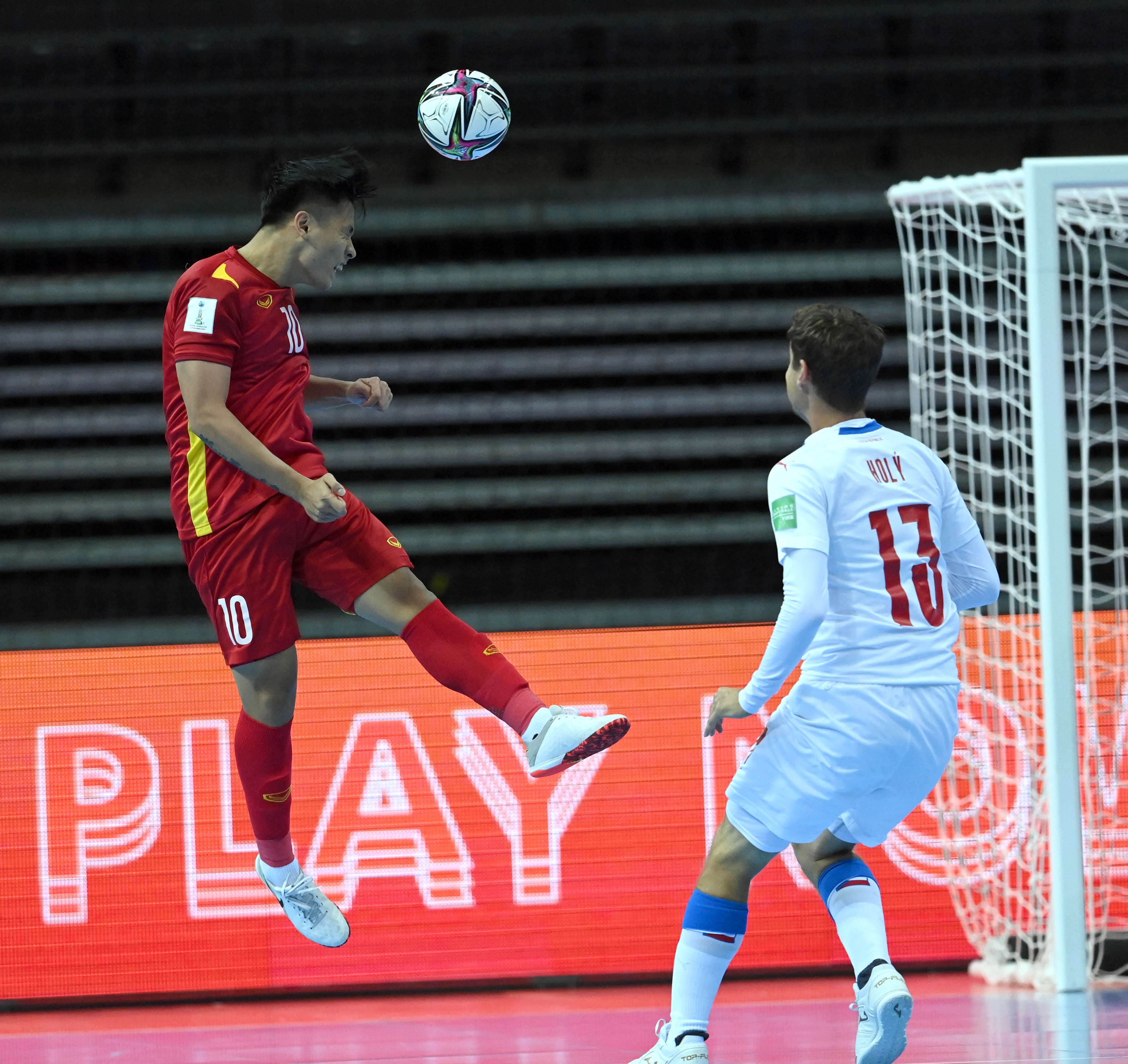 Hai buoc ngoat dua Duc Tung tro thanh pivo hang dau Viet Nam anh 2