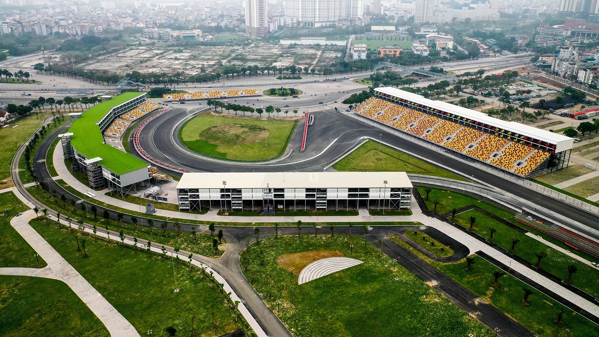 Khu Lien hop The thao My Dinh muon doi lai dat xay truong dua F1 phuc vu SEA Games anh 1