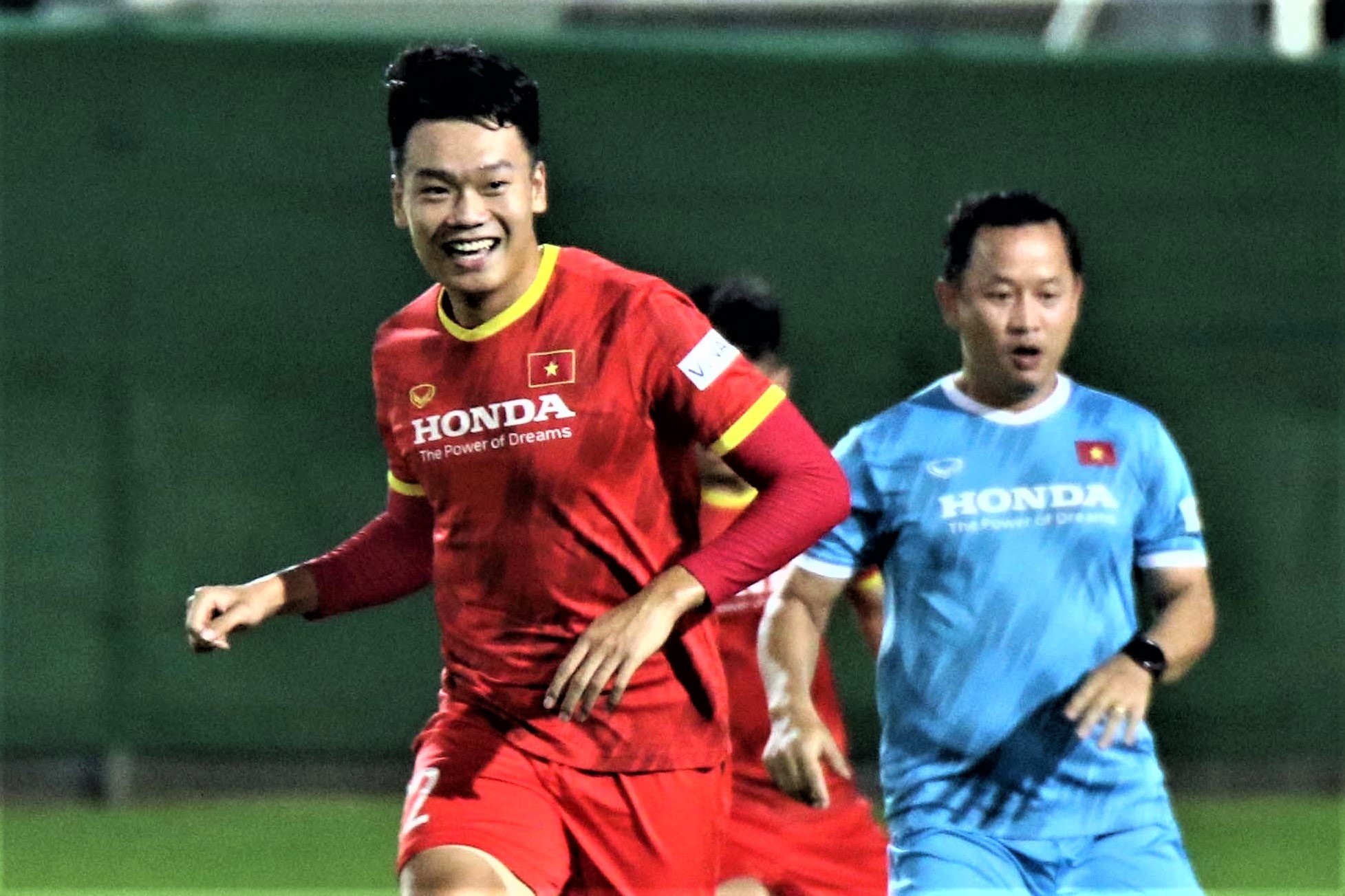 Thanh Chung: 'Vao tran, moi nguoi se biet chung toi chuan bi the nao' hinh anh