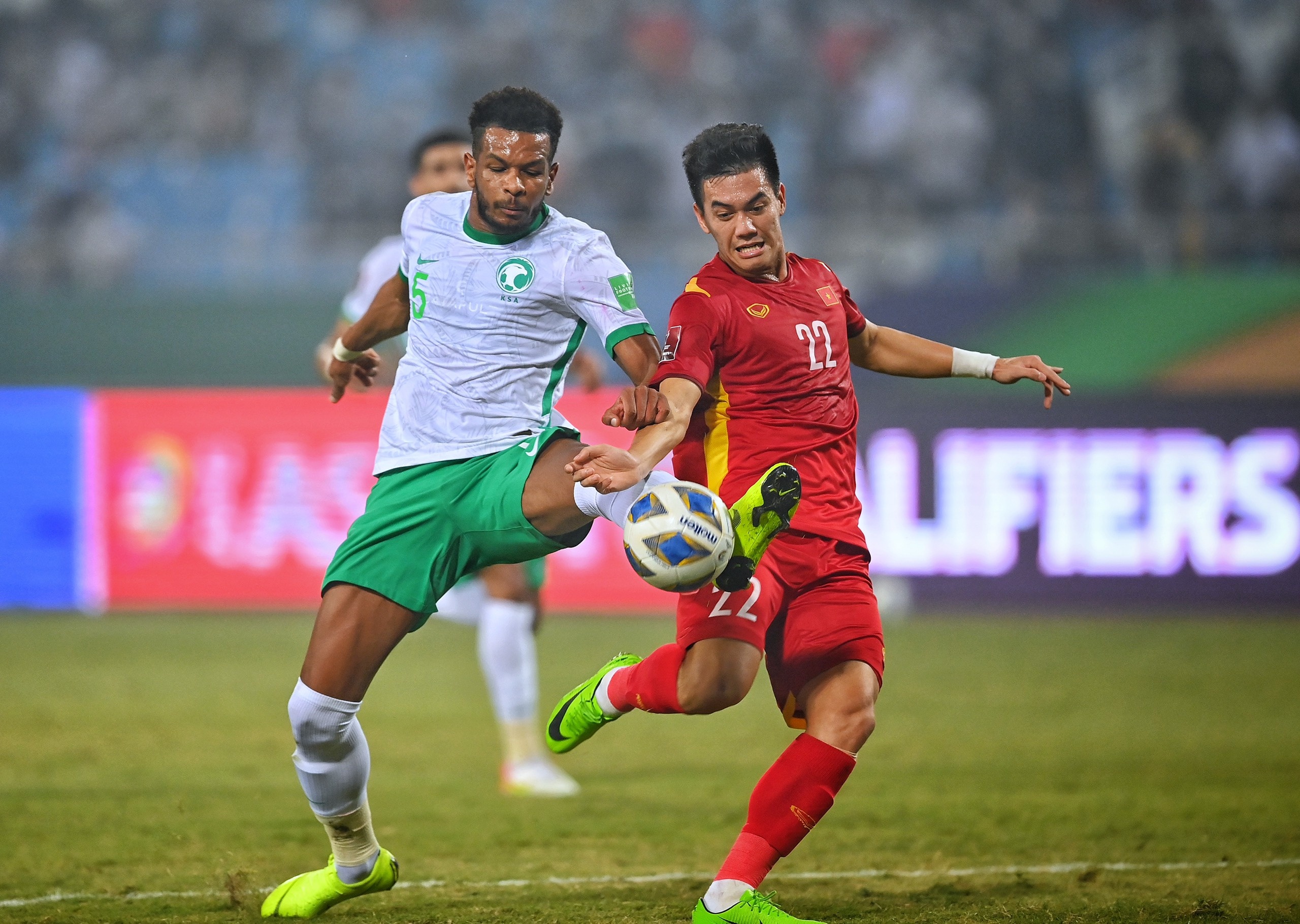 Tien Linh vao danh sach de cu cau thu hay nhat chau A 2021 anh 1