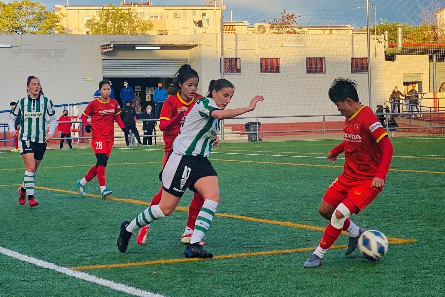 9 tuyen thu nu Viet Nam mac Covid-19 hinh anh