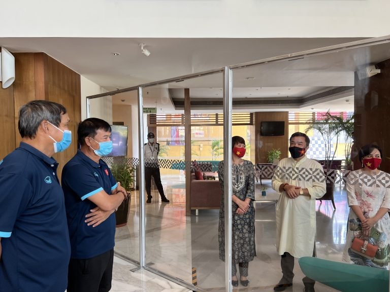 Tuyen nu Viet Nam to chuc don Tet tai An Do anh 1