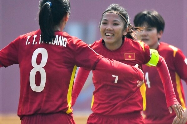 HLV Mai Duc Chung: 'Chien thang nay rat quan trong' hinh anh