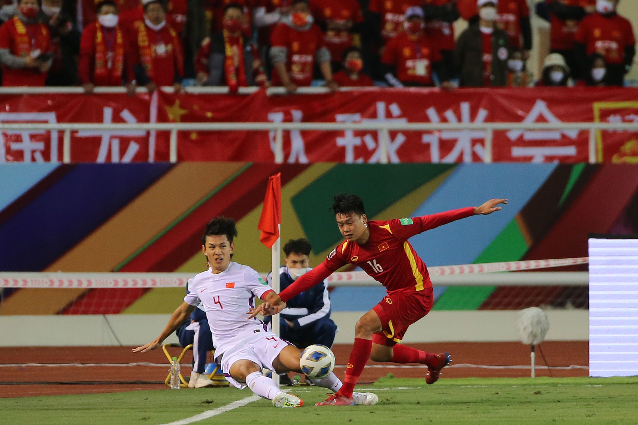 Cham diem doi tuyen Viet Nam: Hung Dung noi bat anh 5