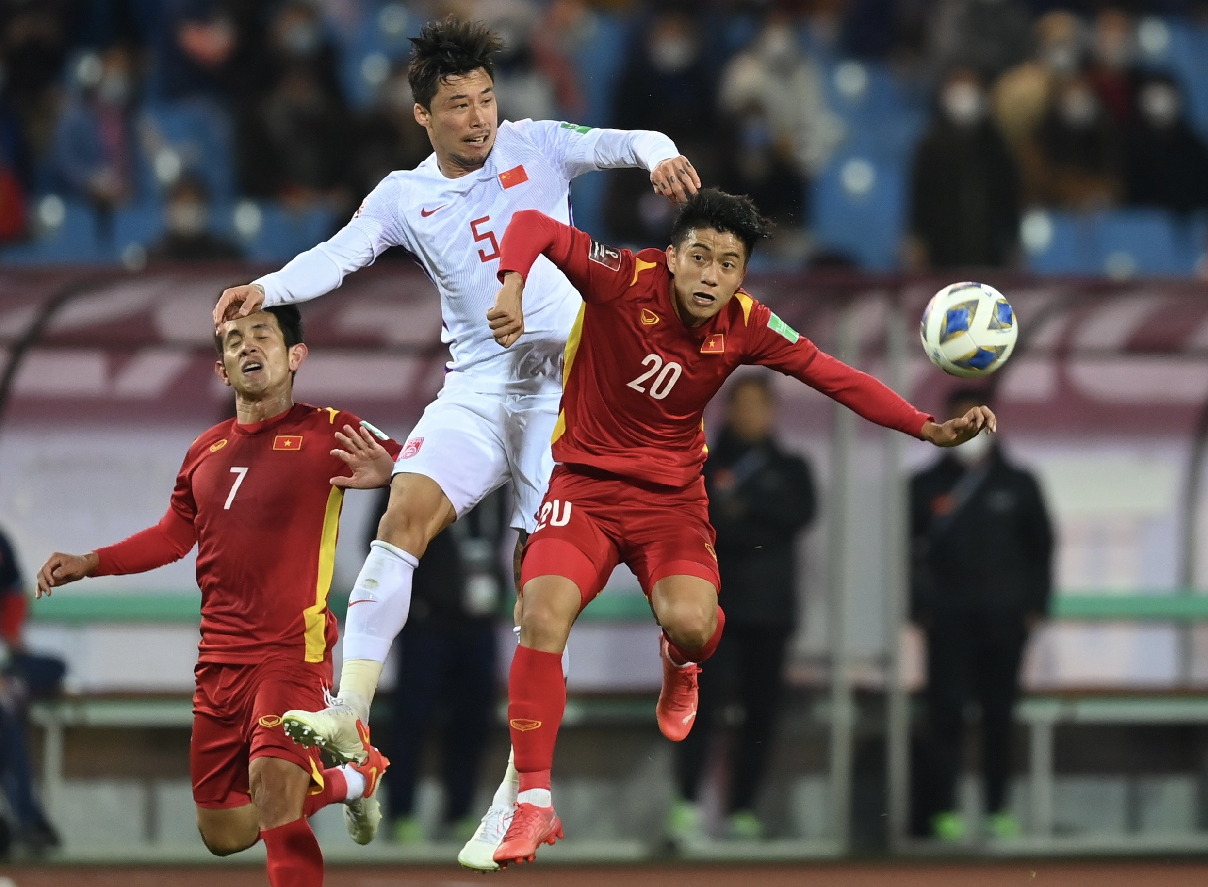 Cham diem doi tuyen Viet Nam: Hung Dung noi bat anh 14