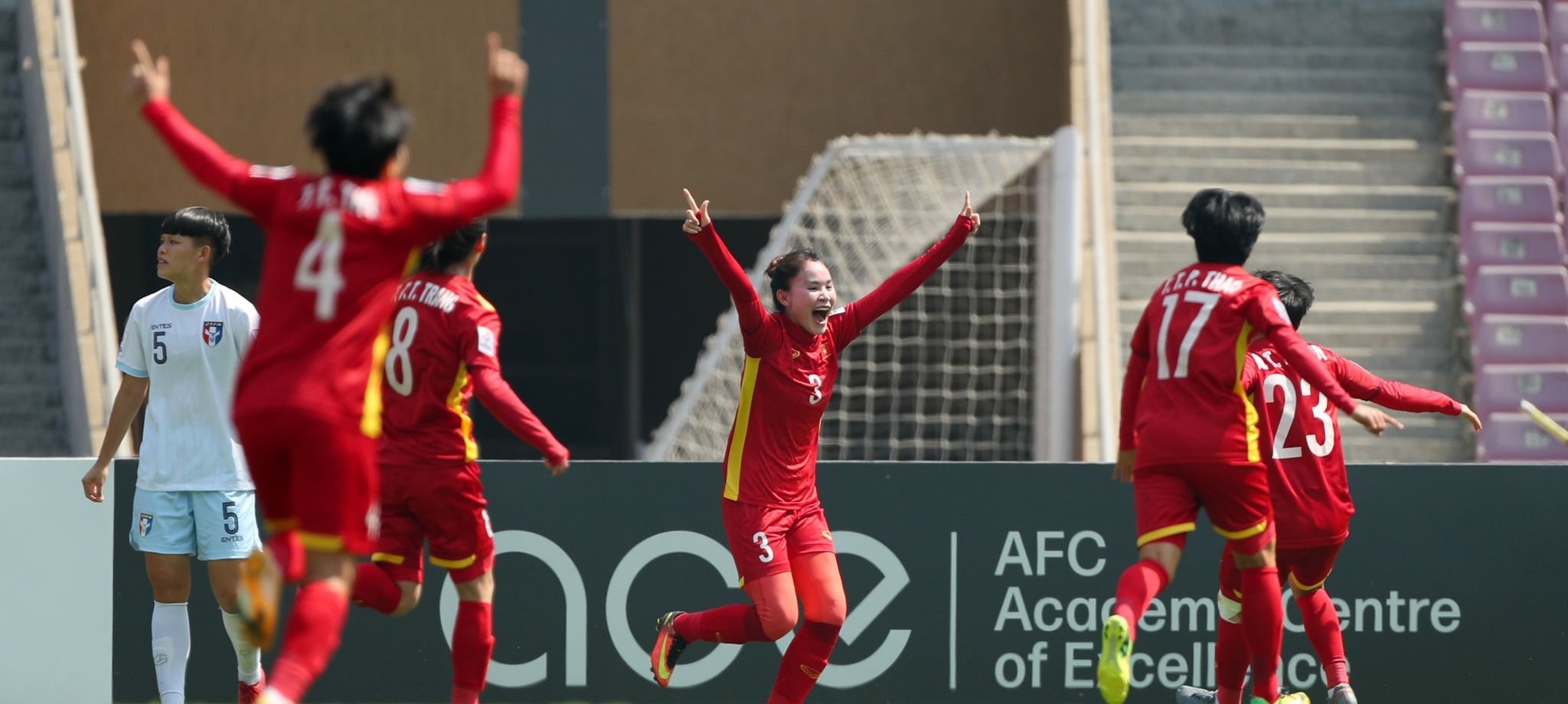 'Khong doi nao duoc nhu tuyen nu Viet Nam' anh 1