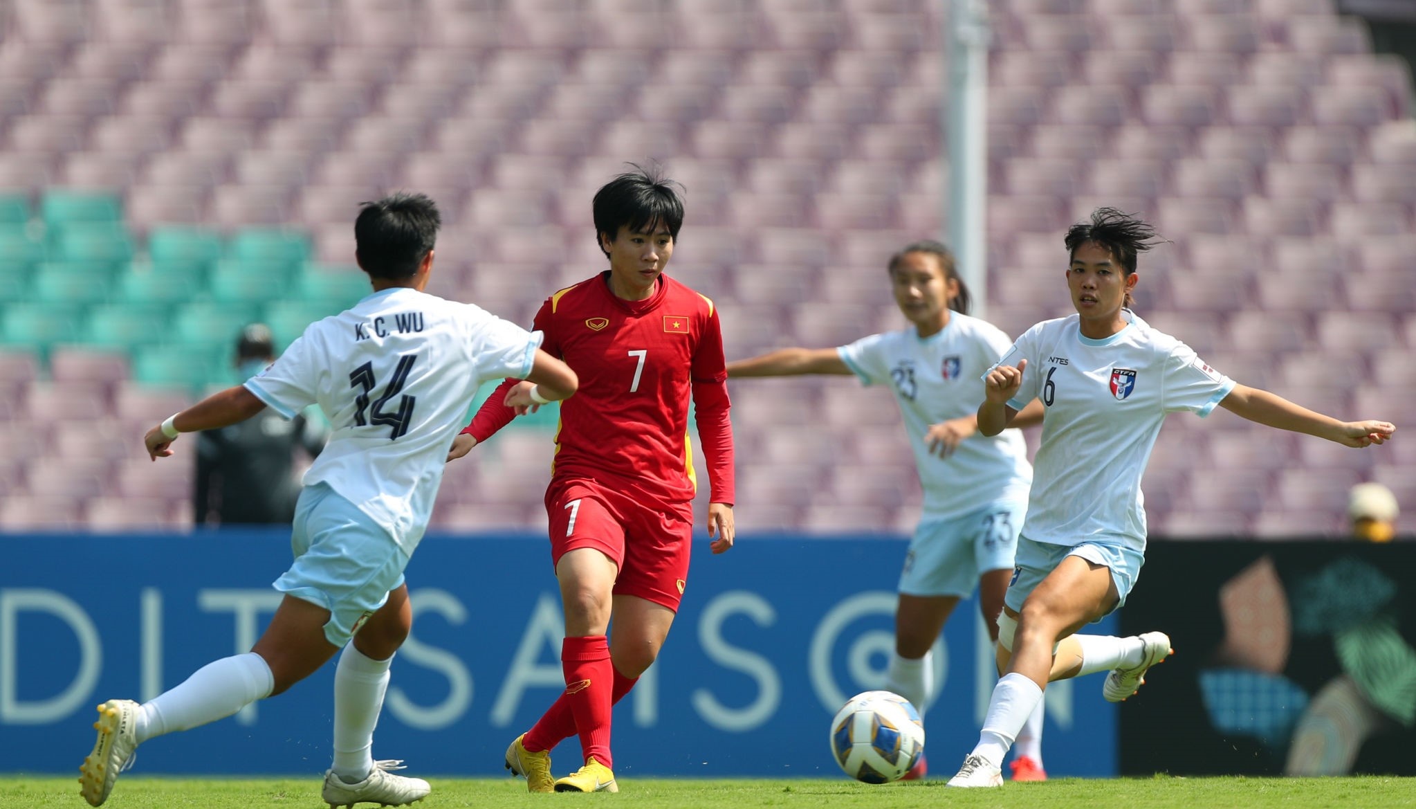 Tuyet Dung: 'Den gio toi van chua het lo' anh 1