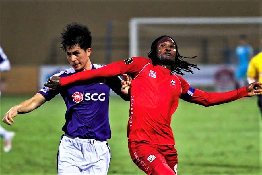 Giam doc CLB Ha Noi: 'Dinh Trong muon tim thu thach moi' hinh anh