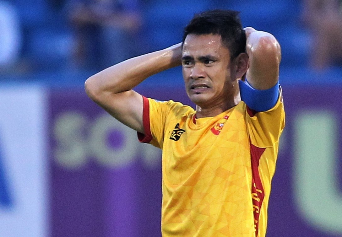 Hoan tran CLB Ha Noi gap Thanh Hoa hinh anh