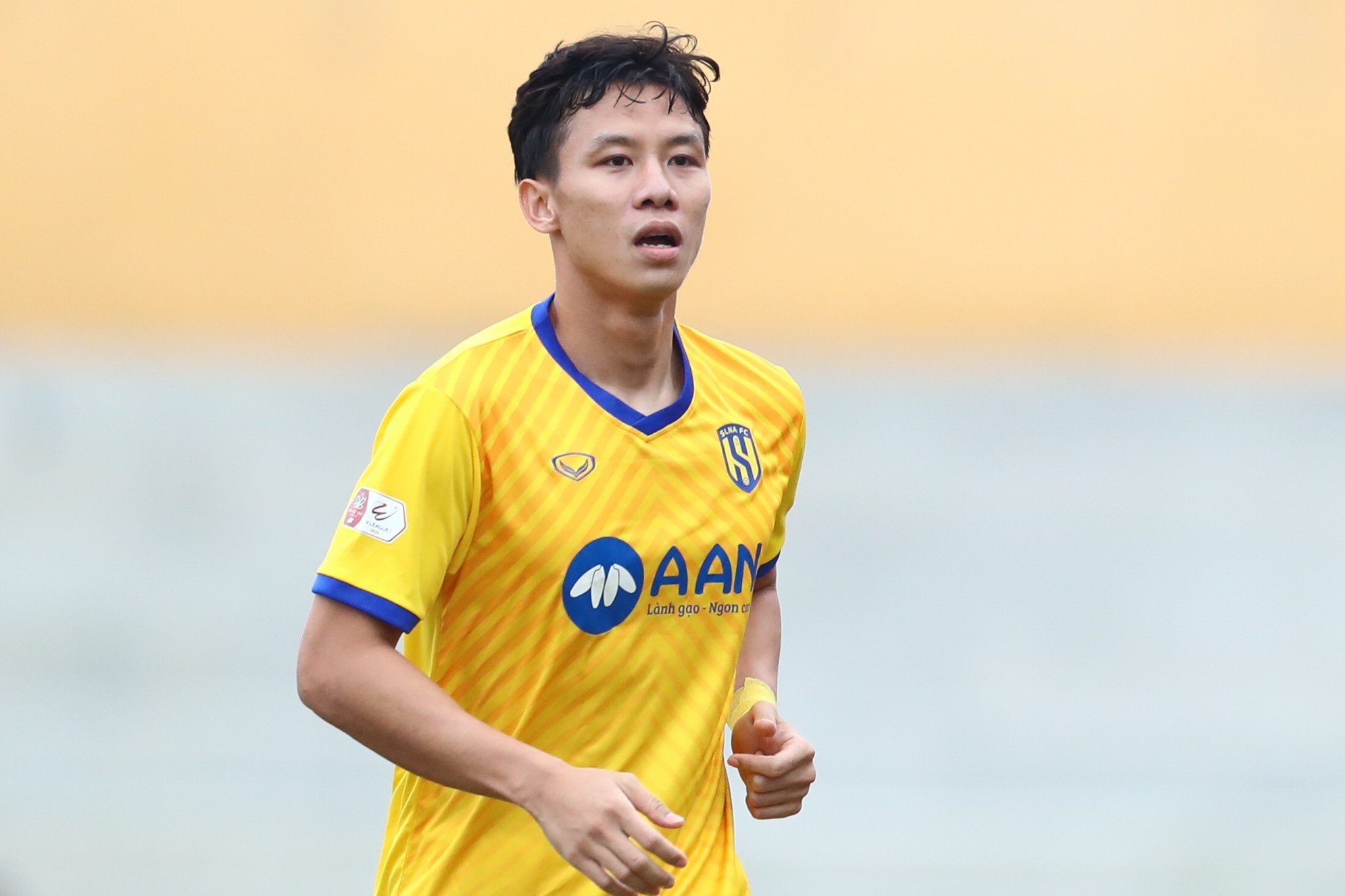 Que Ngoc Hai sut hong luan luu, SLNA bi loai khoi Cup Quoc gia hinh anh